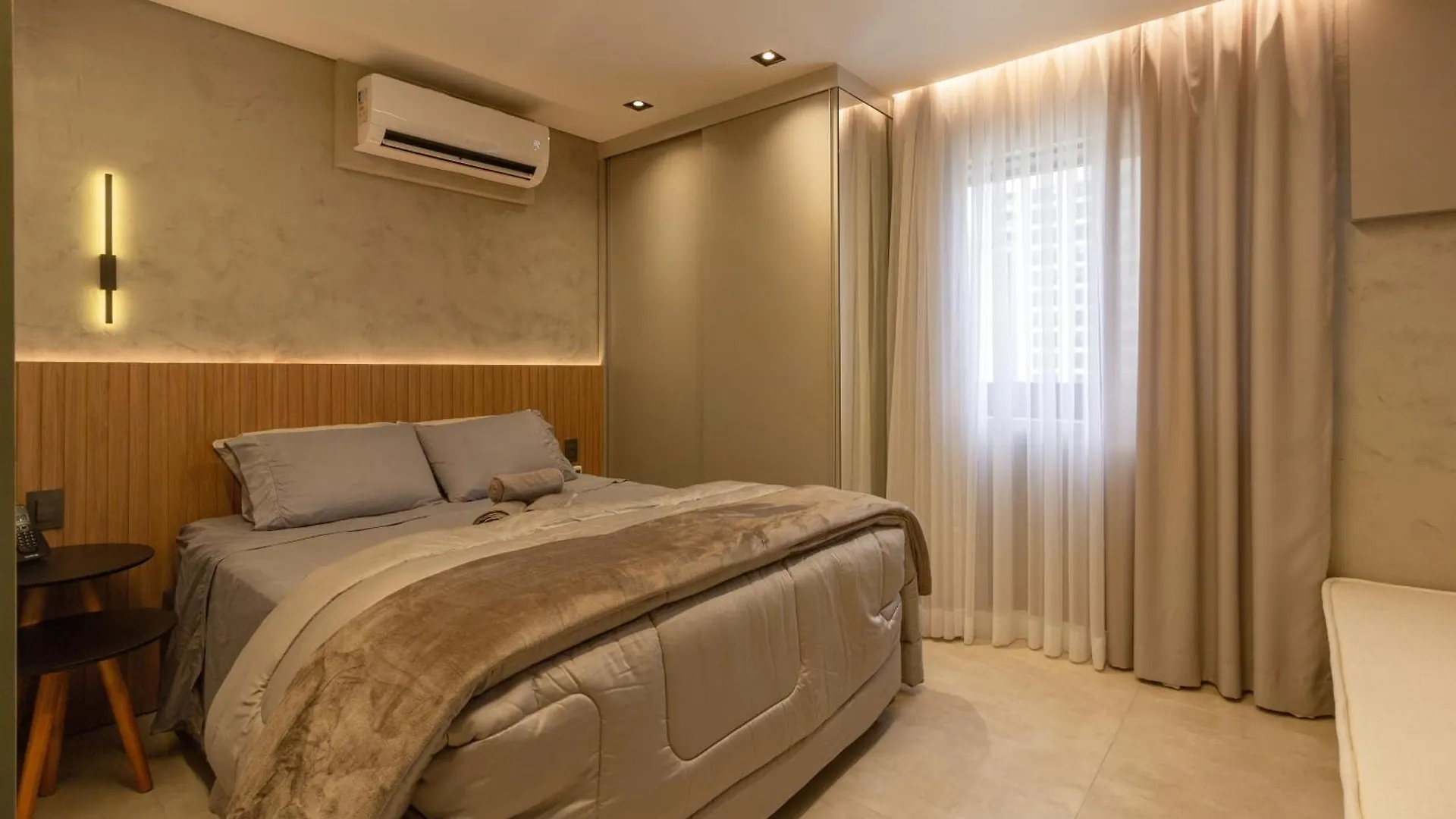 Moema 1 Dormitorio 1Vaga C/Servicos Sao Paulo